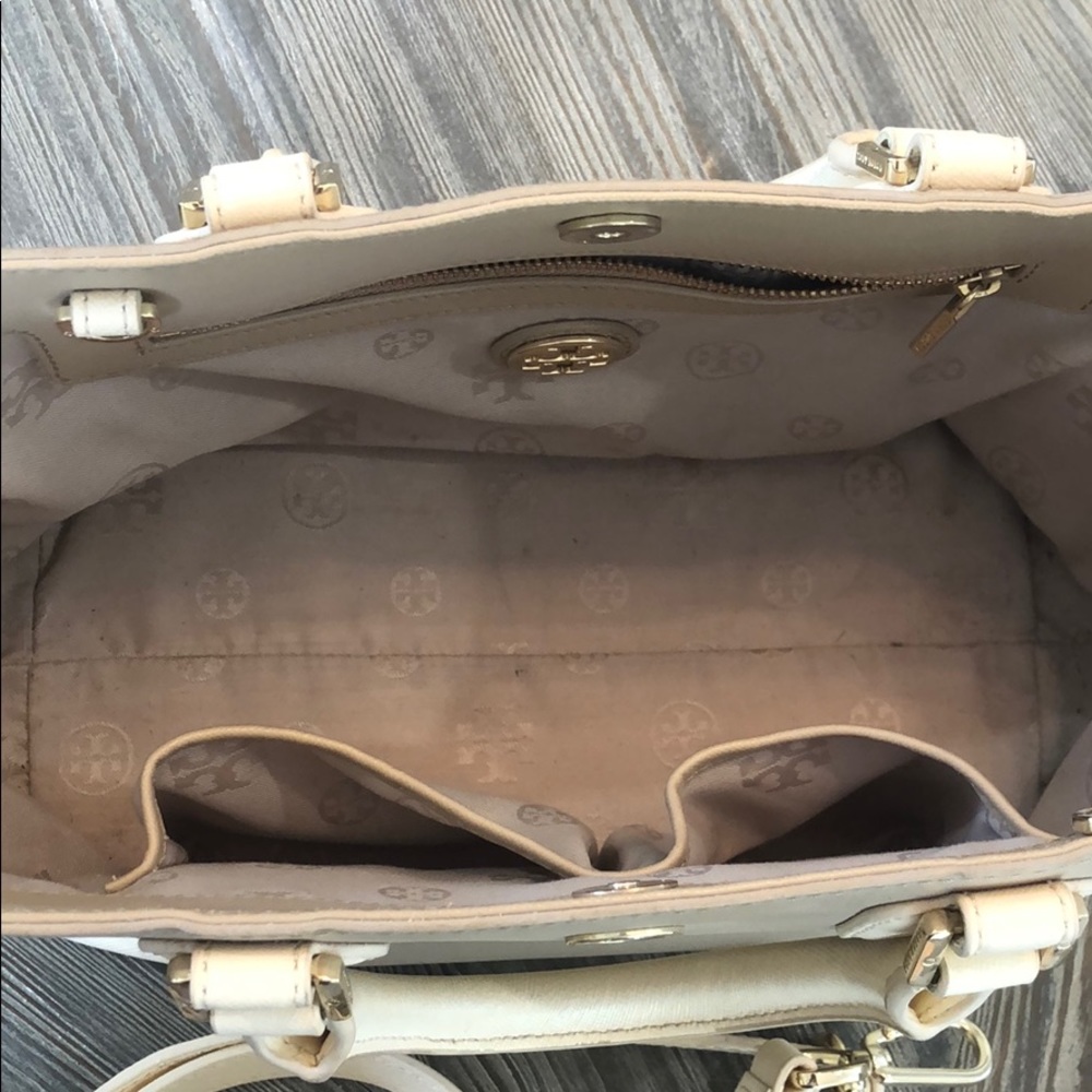 Tory Burch tan and white purse - Picture 5 of 5